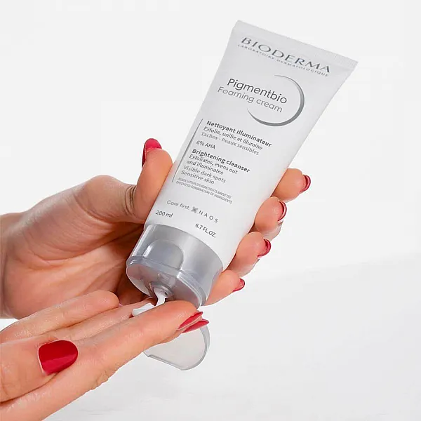 Bioderma Pigmentbio Foaming Cream Απολεπιστική Κρέμα Καθαρισμού για Άμεση Φωτεινότητα της Επιδερμίδας, 200ml